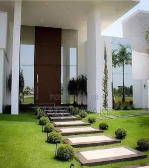 Malaysian Grass with Interlock Paving