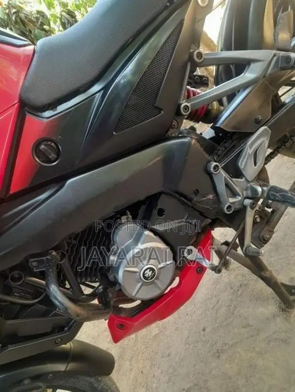 Bajaj Pulsar N160 2016
