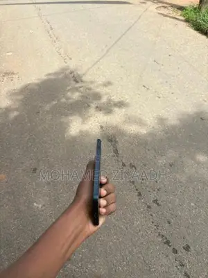 Apple iPhone 13 (Used)