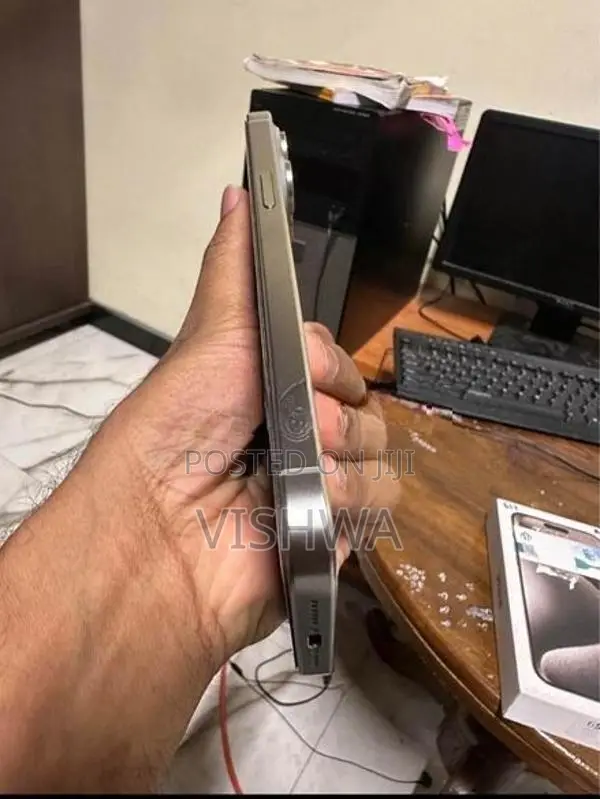 Apple iPhone 15 Pro Max (Used)