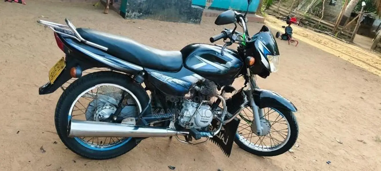 Bajaj CT100 2014