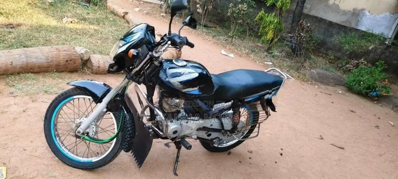Bajaj CT100 2014