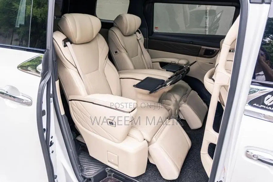Toyota Alphard 2024