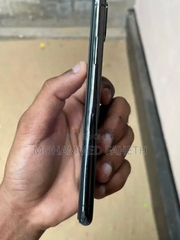 Apple iPhone XS 256GB (Used)