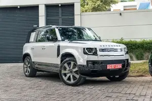 Land Rover Defender P300E Plugin 2026