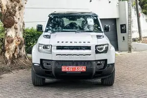 Land Rover Defender P300E Plugin 2026