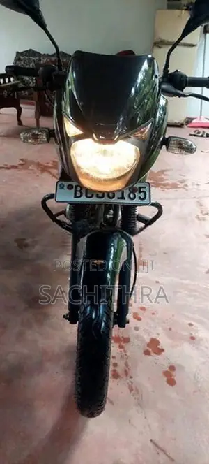Bajaj Pulsar 150 2015