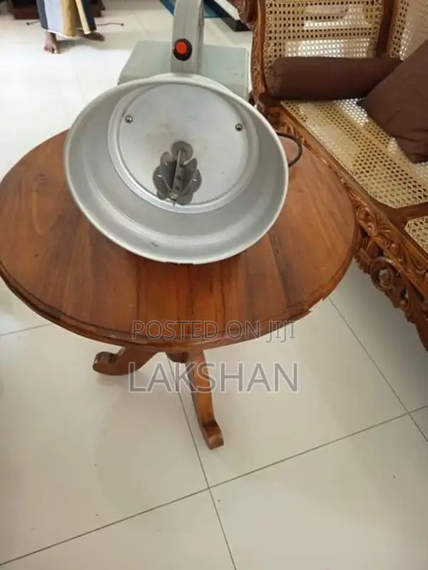 Regnis Coconut Scraper