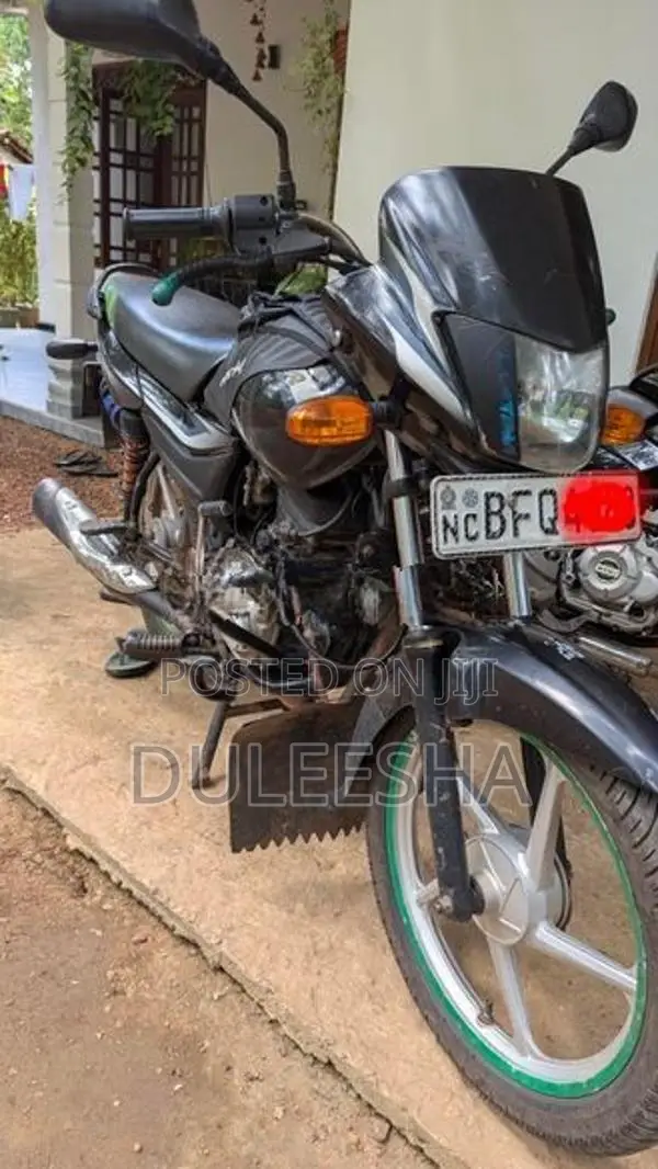 Bajaj Platina 100 2017