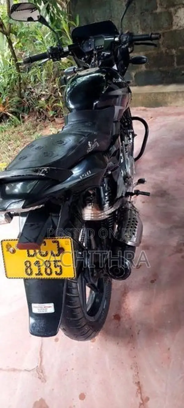 Bajaj Pulsar 150 2015