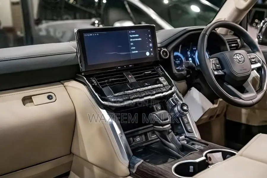 Toyota Land Cruiser LC 300 WALD Kitted 2025
