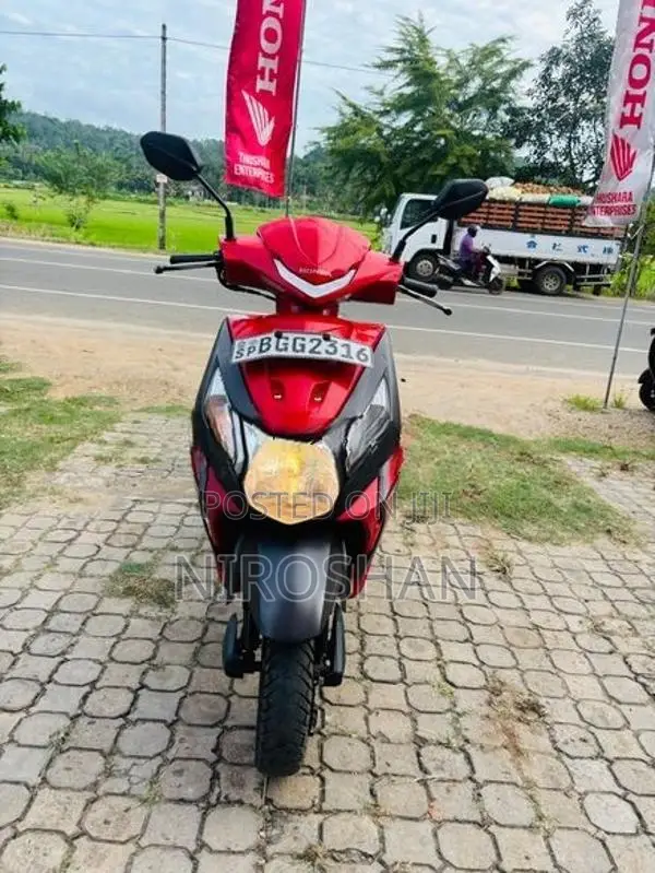 Honda Dio 2018