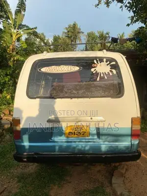 Toyota LH30 1983