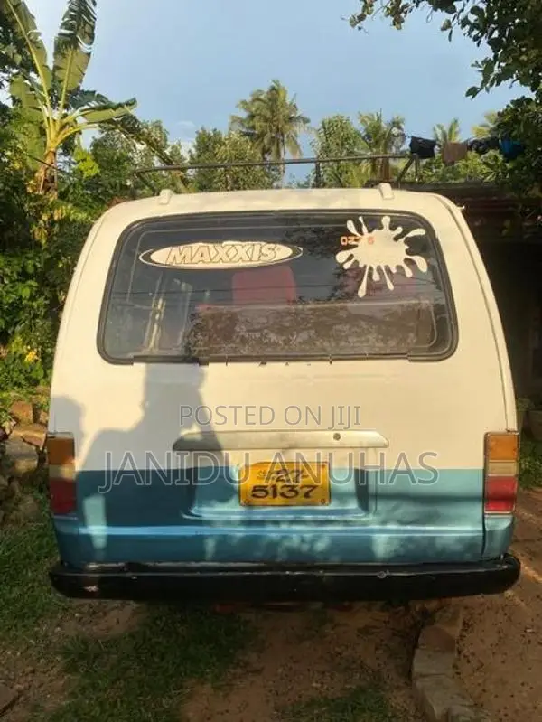 Toyota LH30 1983