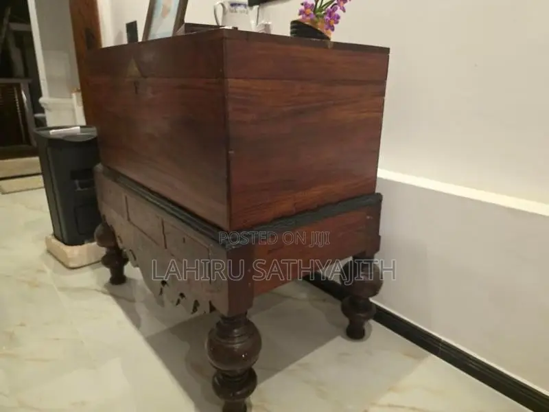 Antique Pettagama