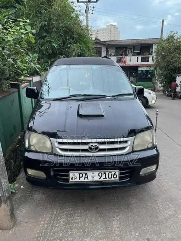 Toyota Noah 2002