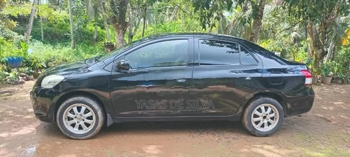 Toyota Yaris 2011