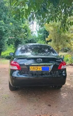 Toyota Yaris 2011