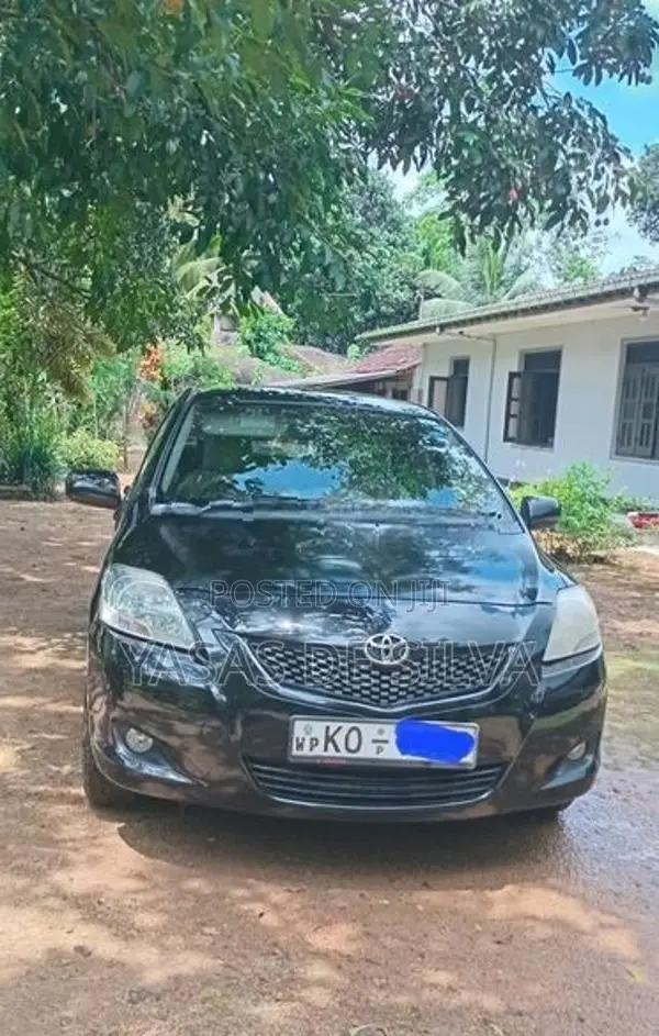 Toyota Yaris 2011
