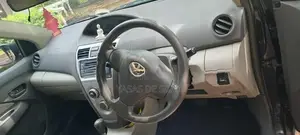 Toyota Yaris 2011