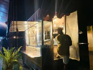 Tata Dimo Batta Food Truck 2014