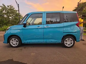 Toyota Roomy X 2025