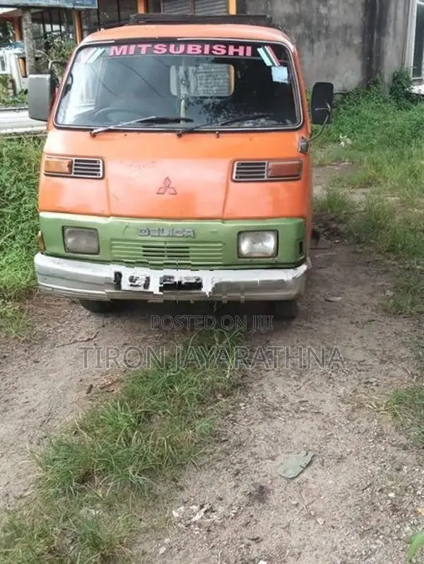 Mitsubishi Delica 1975