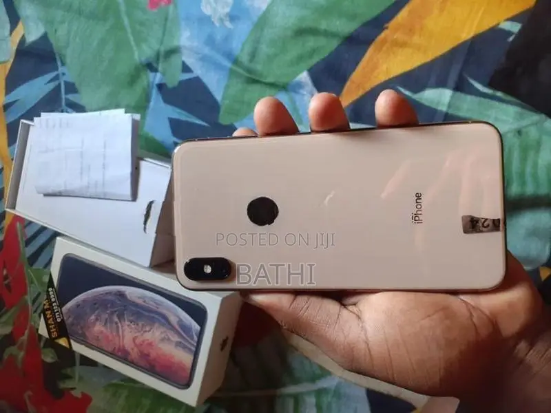 Apple iPhone XS Max (Used)