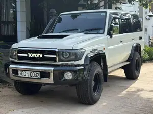 Toyota Land Cruiser Prado 1988