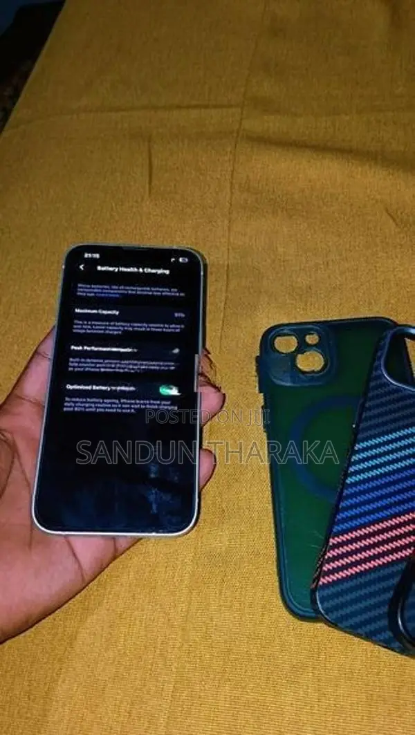 Apple iPhone 13 (Used)