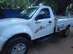Tata Xenon 2014