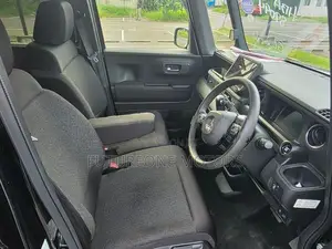 Honda N-Box Custom 2024