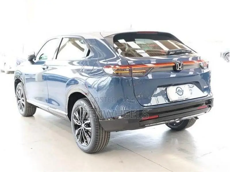 Honda Vezel Z PLAY MOON ROOF 2026