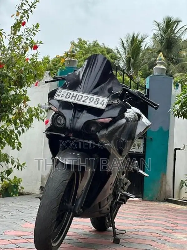 Bajaj Pulsar RS200 2019