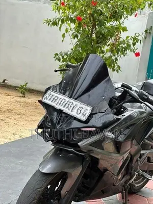 Bajaj Pulsar RS200 2019