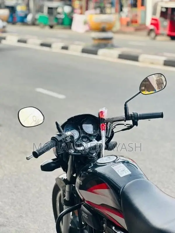 Hero HF Deluxe 2025