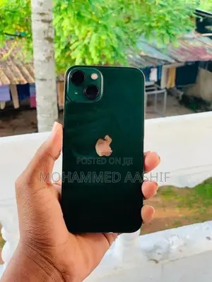 Apple iPhone 13 (Used)
