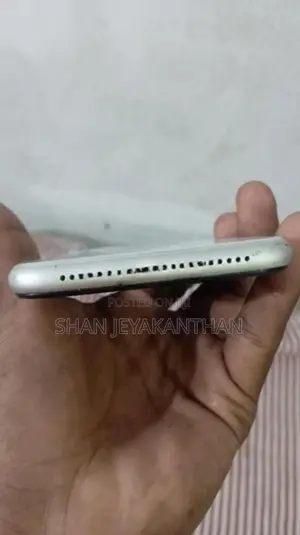 Apple iPhone 11 (Used)