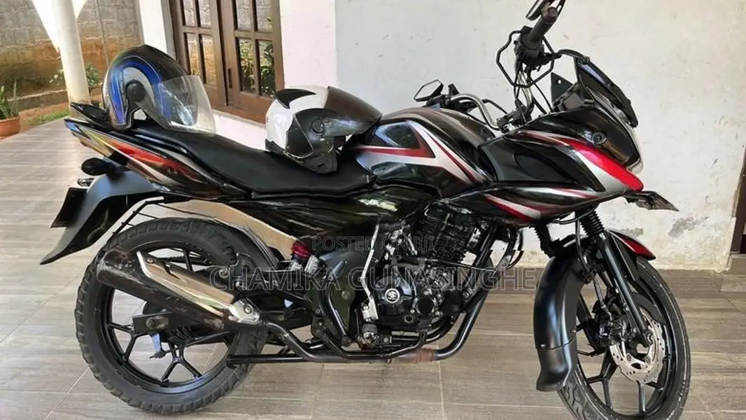 Bajaj Discover 150 F 2016