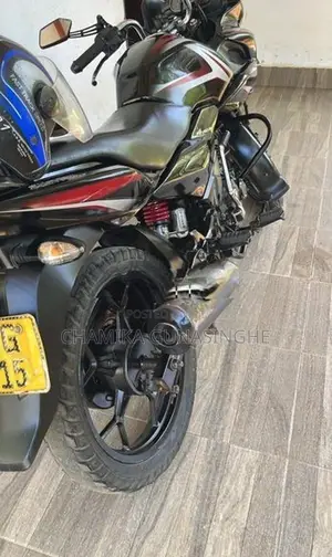 Bajaj Discover 150 F 2016