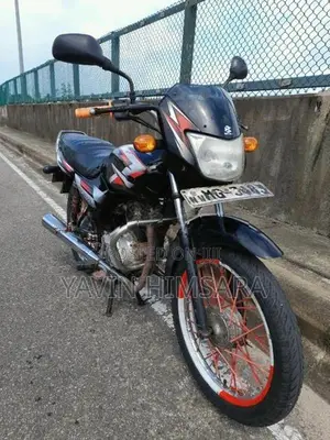 Bajaj CT100 2005