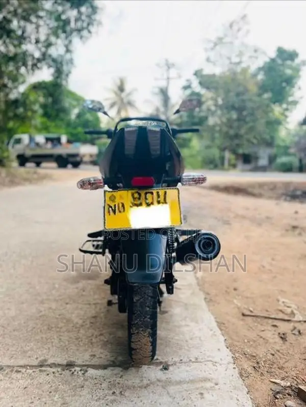 Bajaj Pulsar 150 On light 2018