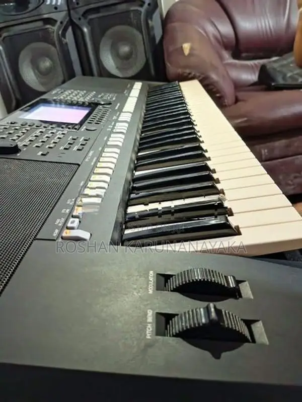 Yamaha PSR-S750