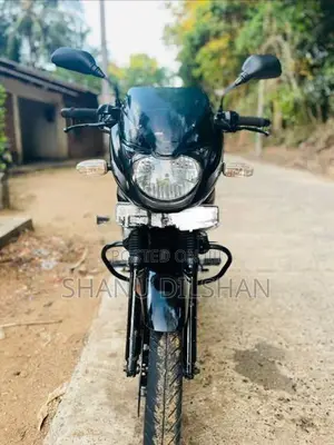 Bajaj Pulsar 150 On light 2018