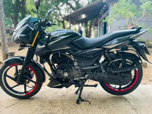 Bajaj Pulsar 150 On light 2018
