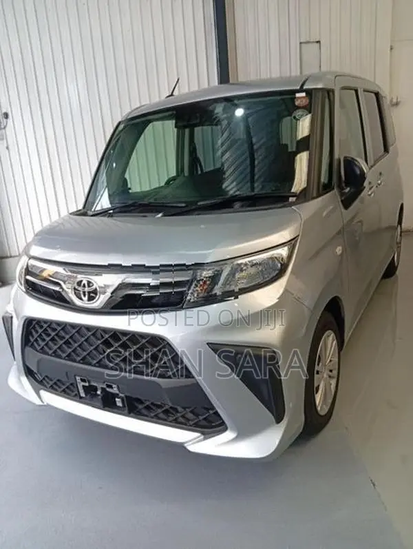 Toyota Roomy x 2023