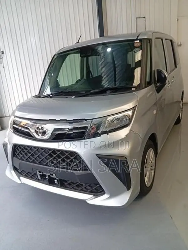 Toyota Roomy x 2023