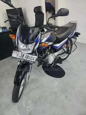 Bajaj CT100 2024