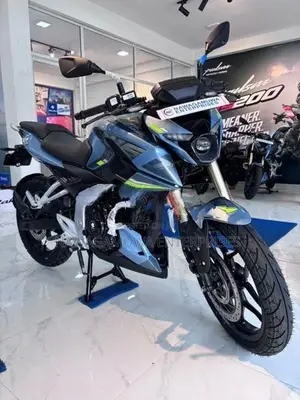 Bajaj Pulsar N160 Premium 2026