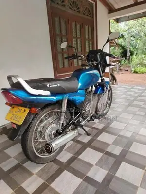 Bajaj Caliber 2004